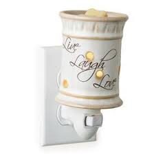 live laugh love plug in